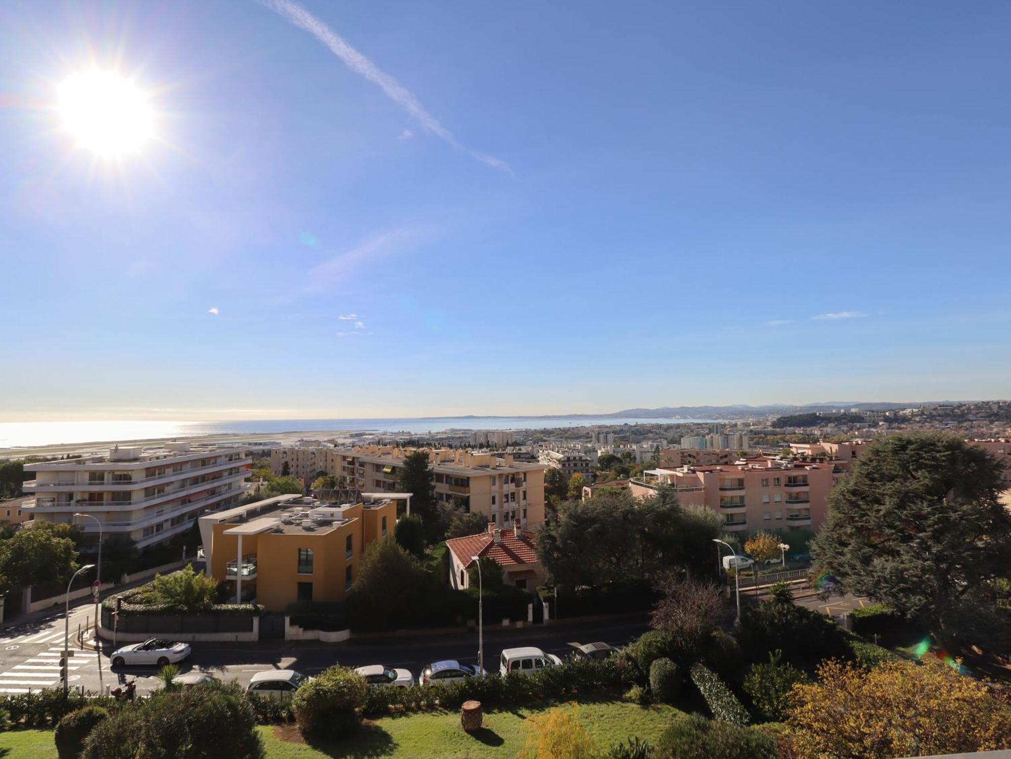Grand 3 Pieces Avec Vue Mer Nice Bagian luar foto